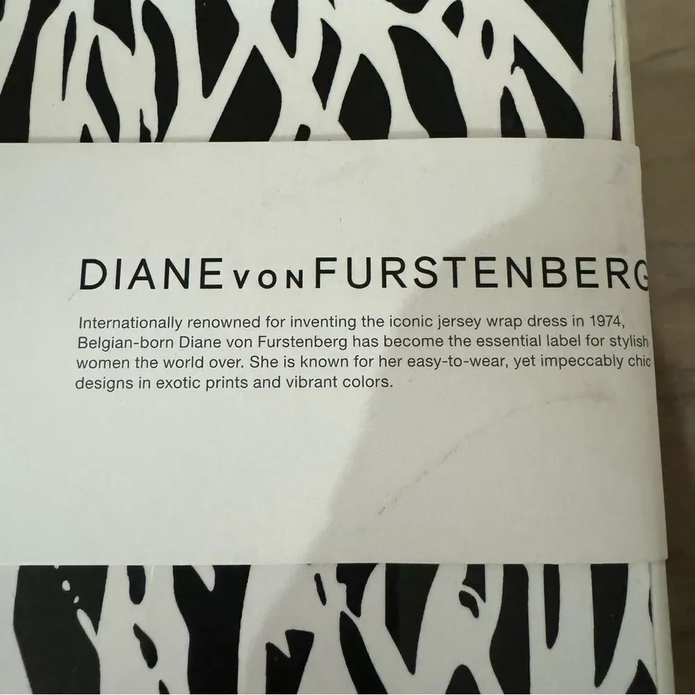 NEW Neiman Marcus Diane Von Furstenberg DVF Black White Jewelry Box